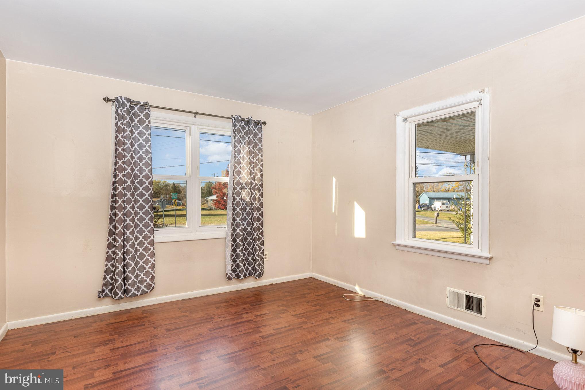 2385 Derry Road York, PA 17408 - Photo 9 of 24