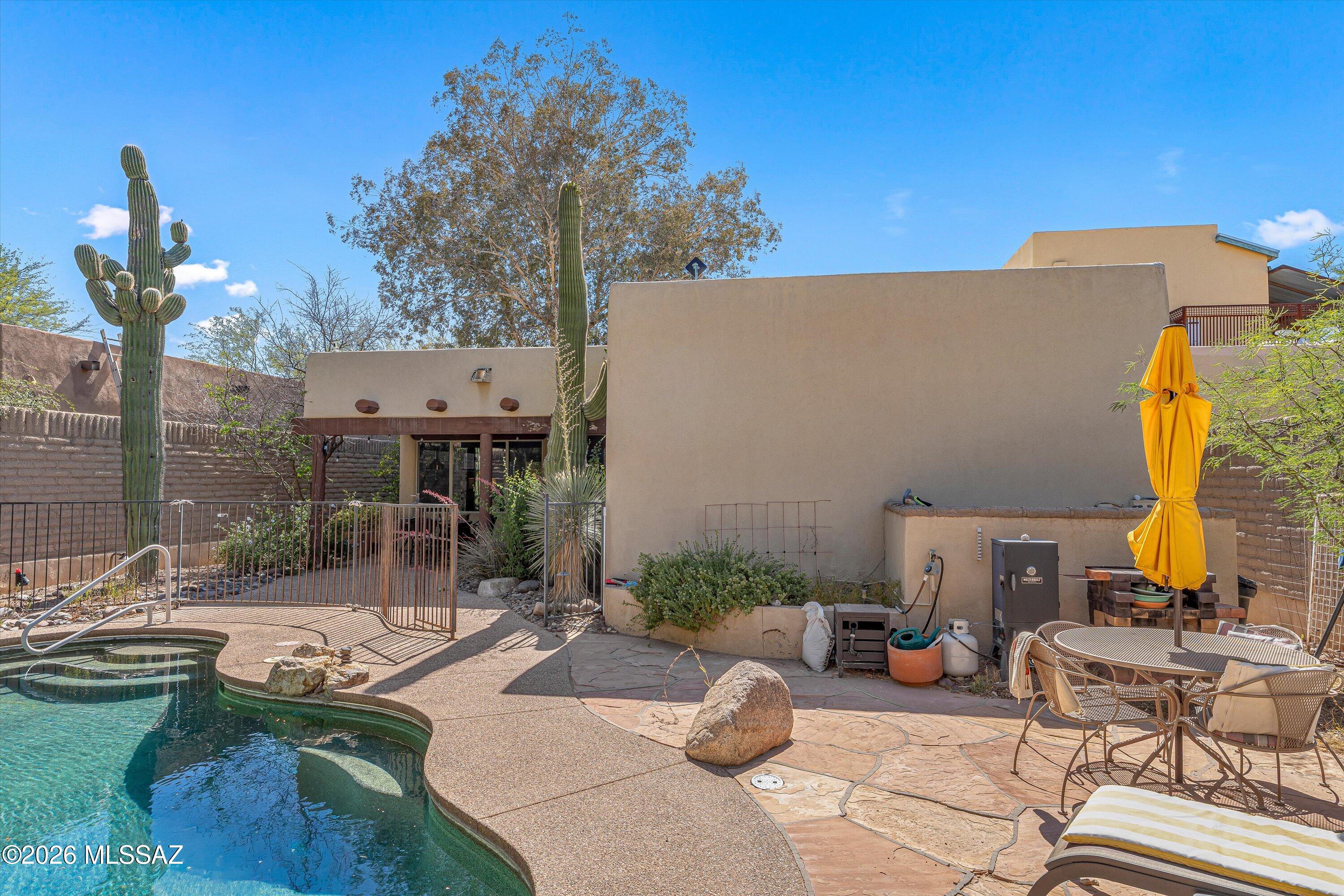 2940 North Santa Rosa Place Tucson, AZ 85712 - Photo 37 of 45