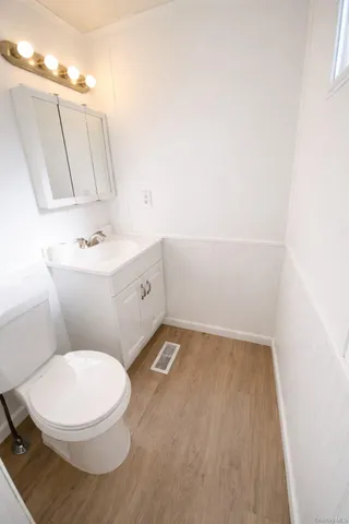 $299,000 | 1661 Old Country Road, Unit 398, Riverhead, NY 11901