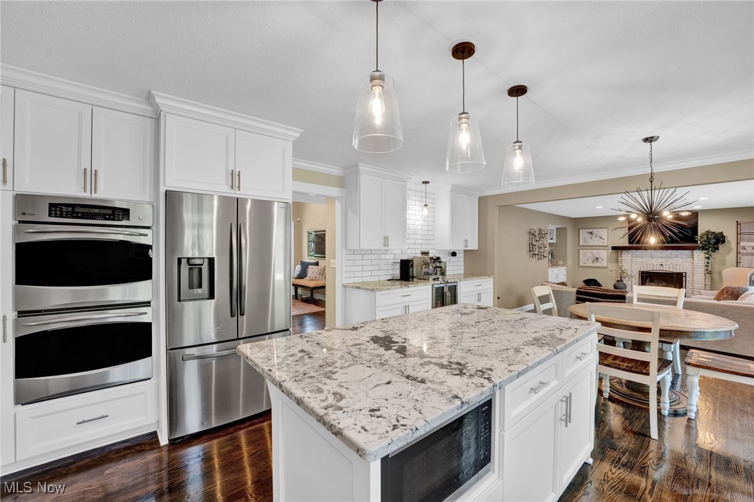 31021 White Road Wickliffe, OH 44092 - Photo 4 of 47 Gallery Image 4
