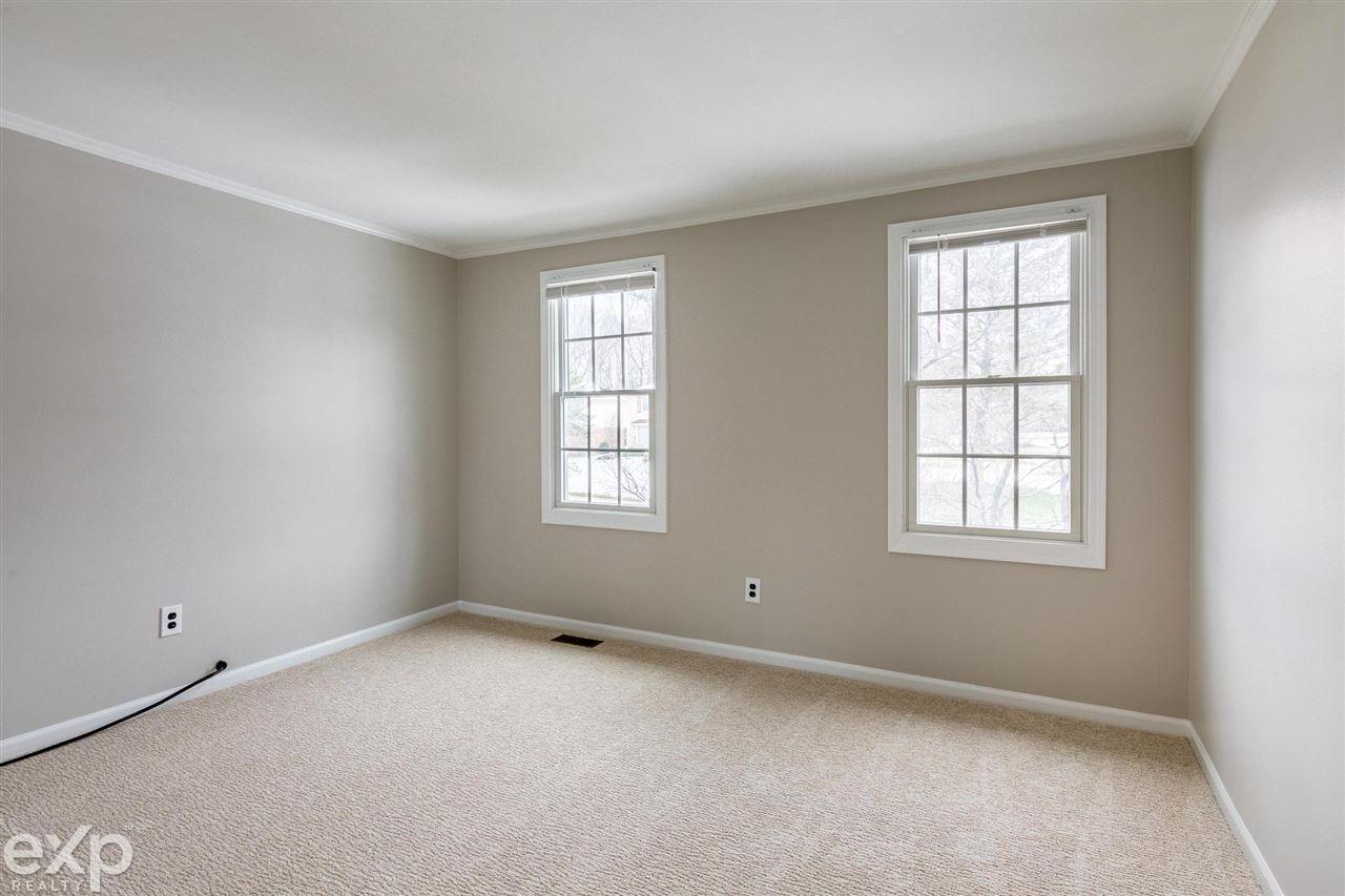 1666 North Kilburn Road Rochester, MI 48306 - Photo 23 of 35 50071463-22.JPG