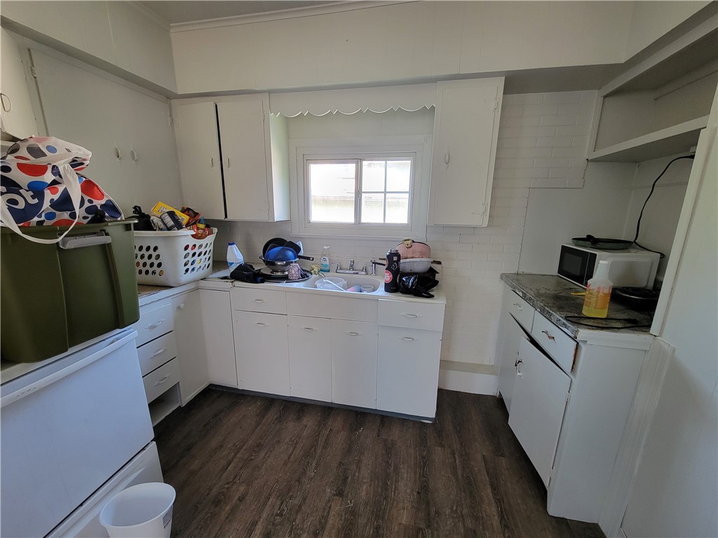 210 Dewey Avenue Rochester, NY 14608 - Photo 8 of 12