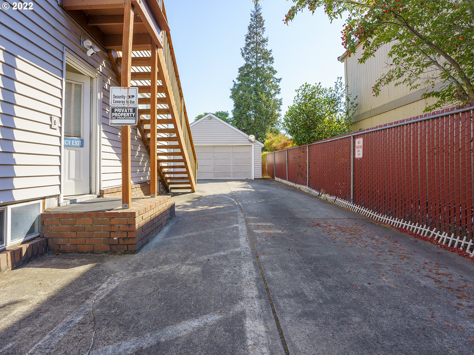 4530 Southwest 110th Avenue Beaverton, OR 97005 - Photo 5 of 32 a view of outdoor space and deck