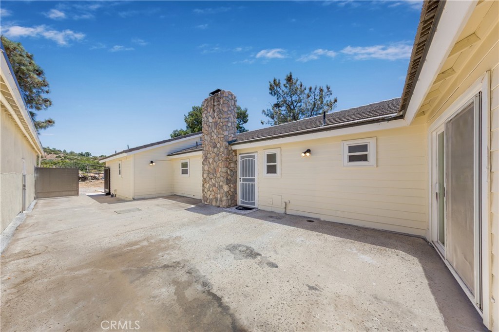 6401 Hubbard Road Acton, CA 93510 - Photo 16 of 20