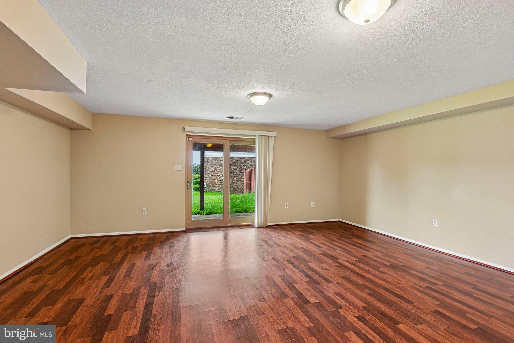 37 Heather Hill Road Baltimore, MD 21228 - Photo 11 of 21 Gallery Image 11