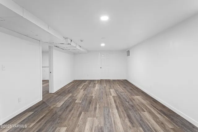 $355,000 | 109 East Hemlock Avenue, Sunnyside, WA 98944