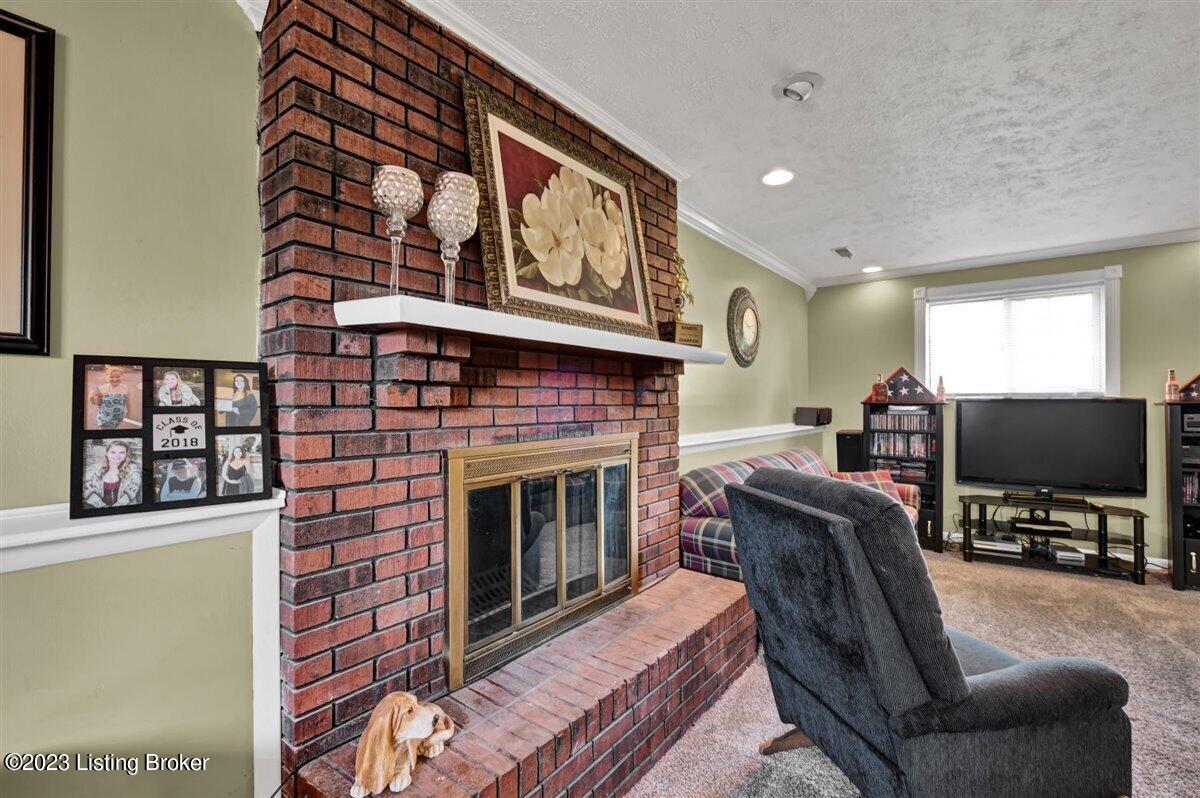 5003 Woodsend Road Louisville, KY 40229 - Photo 31 of 47 31-5003 Woodsend Rd-131