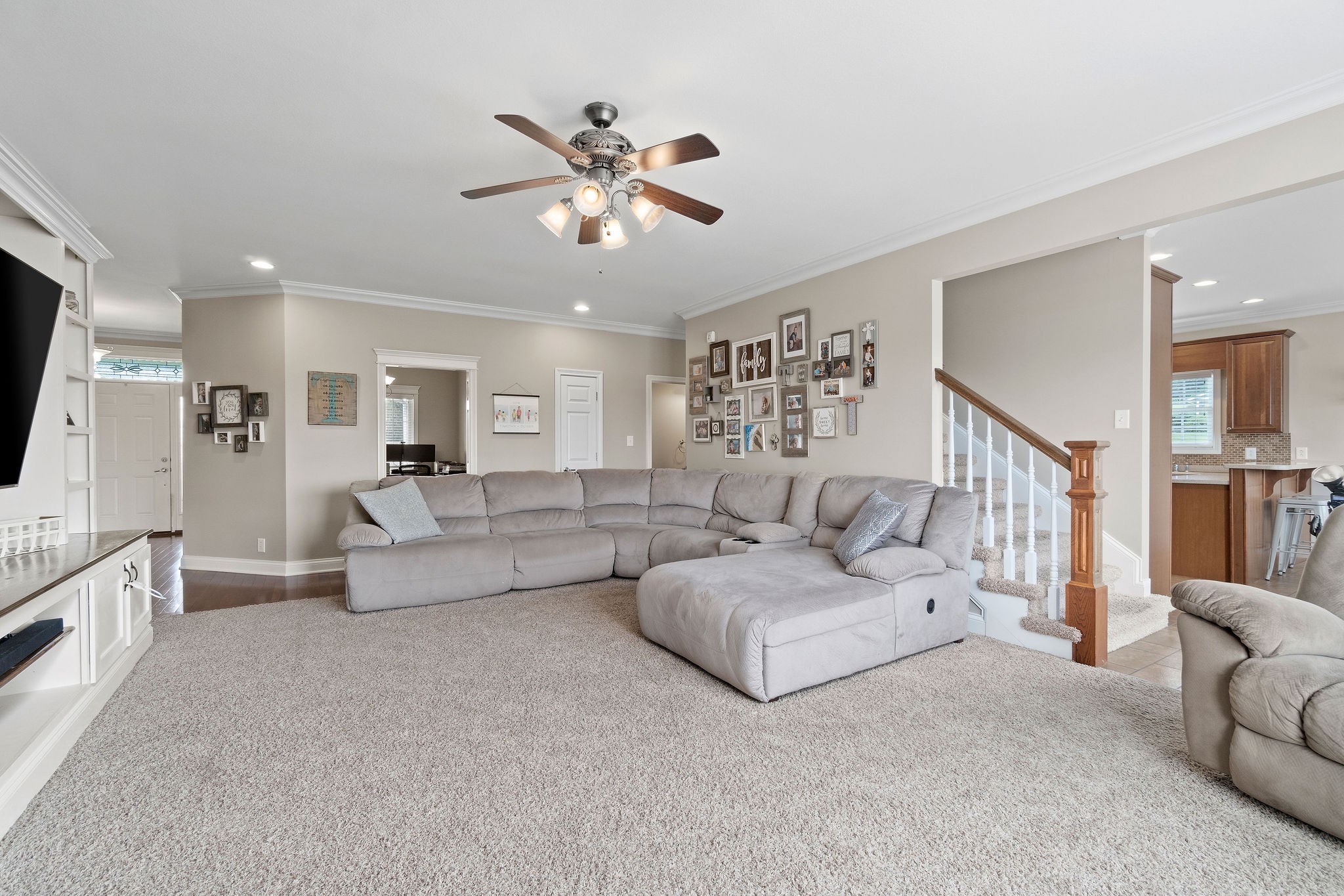 701 7 Mile Ferry Road Cunningham, TN 37052 - Photo 4 of 36 a living room with furniture and a flat screen tv