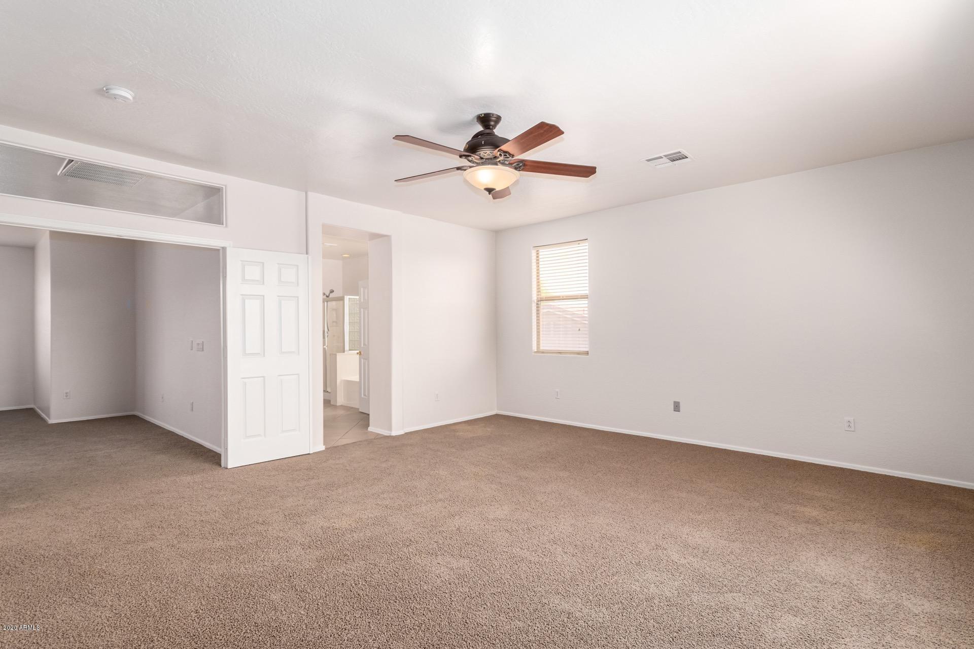 926 East Del Rio Street Gilbert, AZ 85295 - Photo 25 of 39 Master Entry & Ensuite Bath