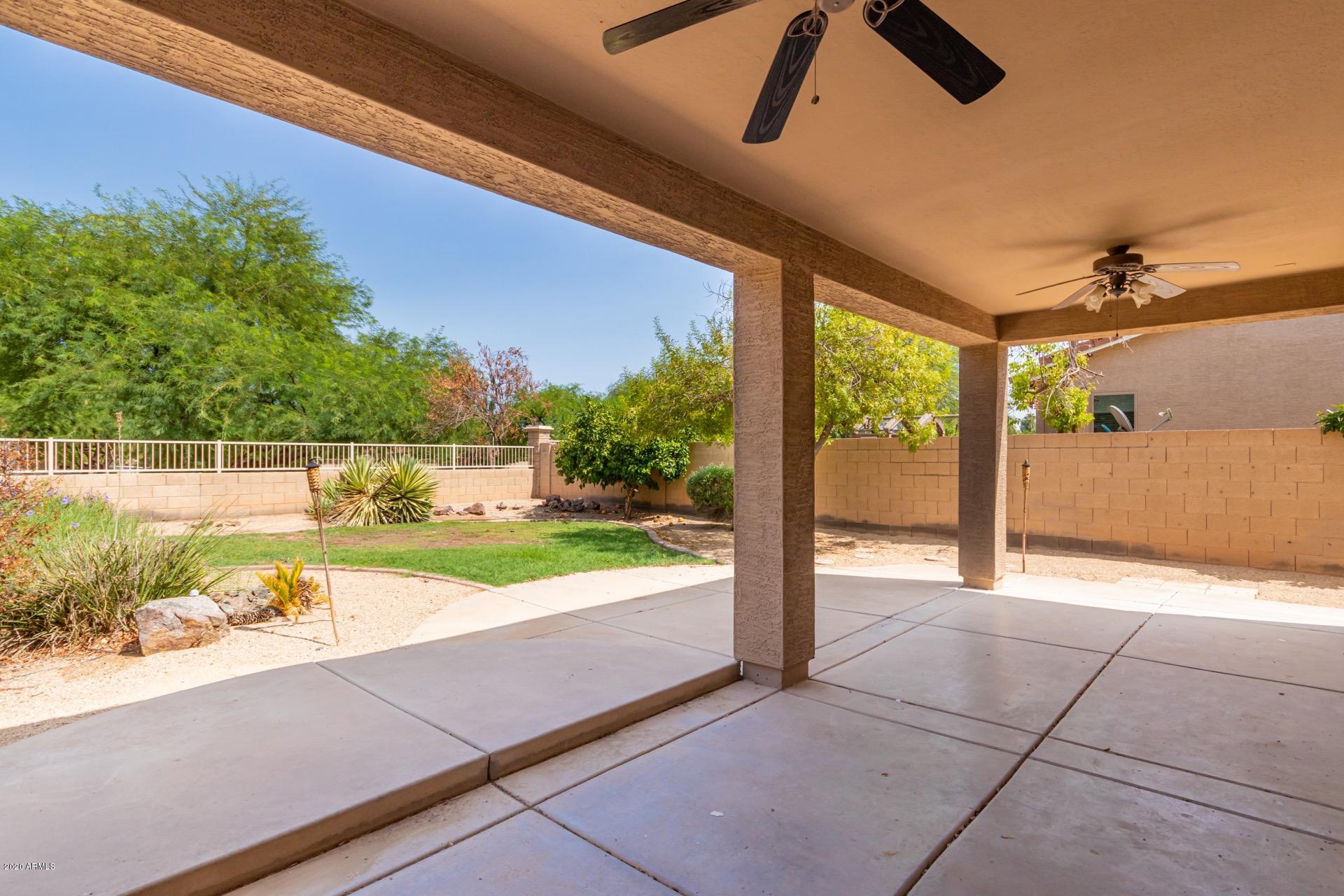 926 East Del Rio Street Gilbert, AZ 85295 - Photo 36 of 39 Full Length Covered Patio