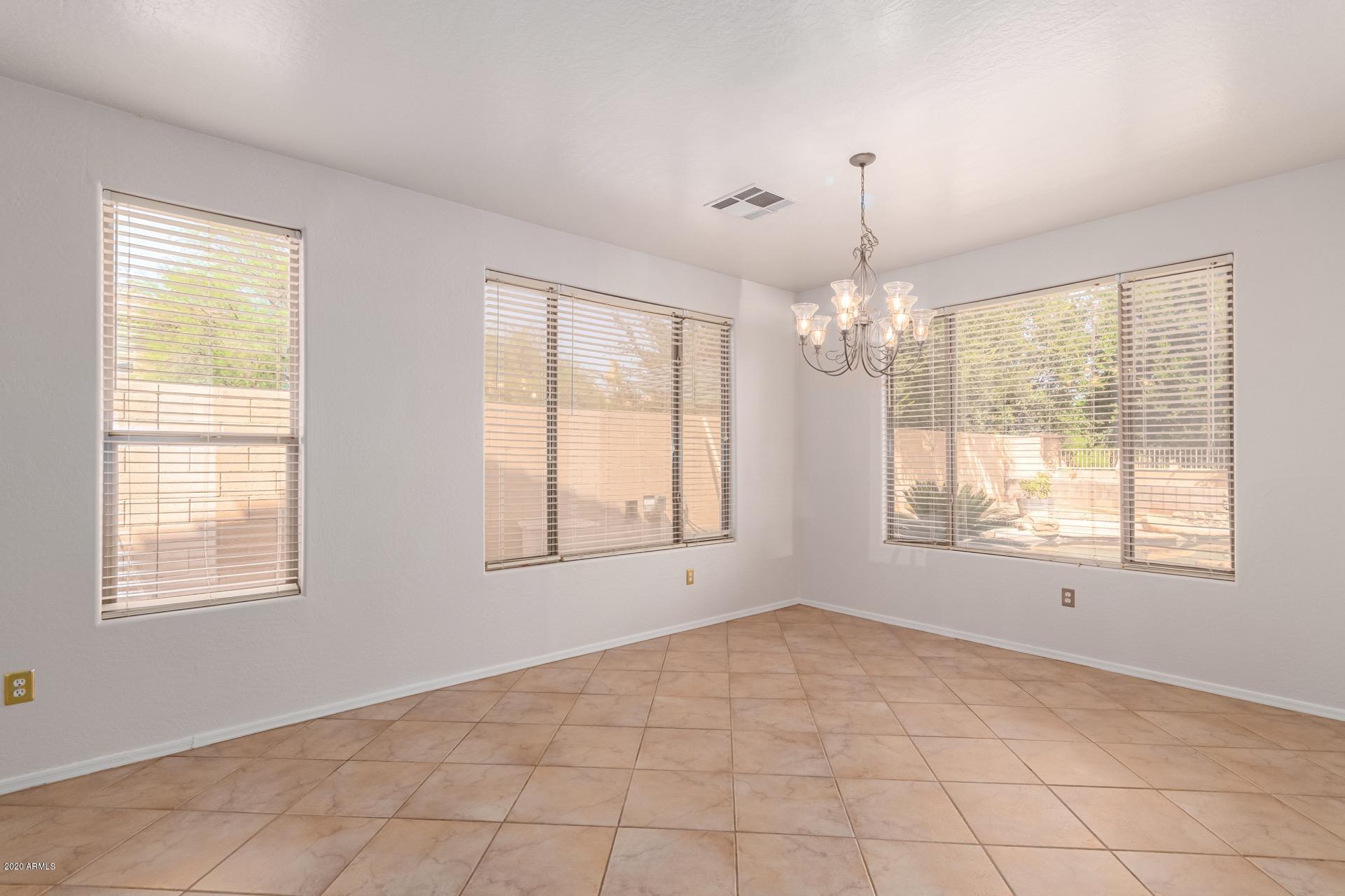926 East Del Rio Street Gilbert, AZ 85295 - Photo 4 of 39 Formal Dining