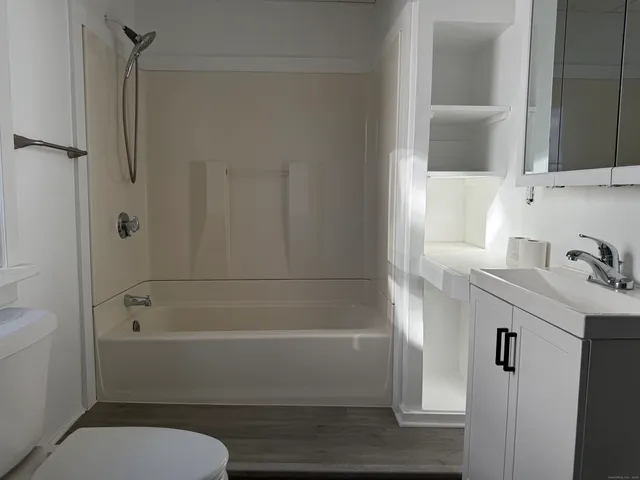 $1,750 | 15 Freestone Avenue, Portland, CT 06480