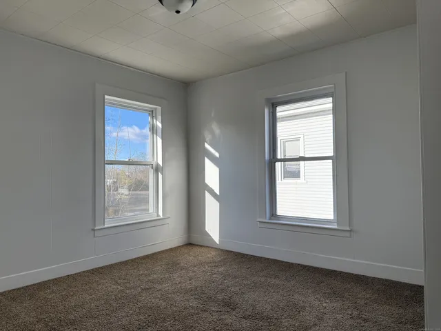 $1,750 | 15 Freestone Avenue, Portland, CT 06480