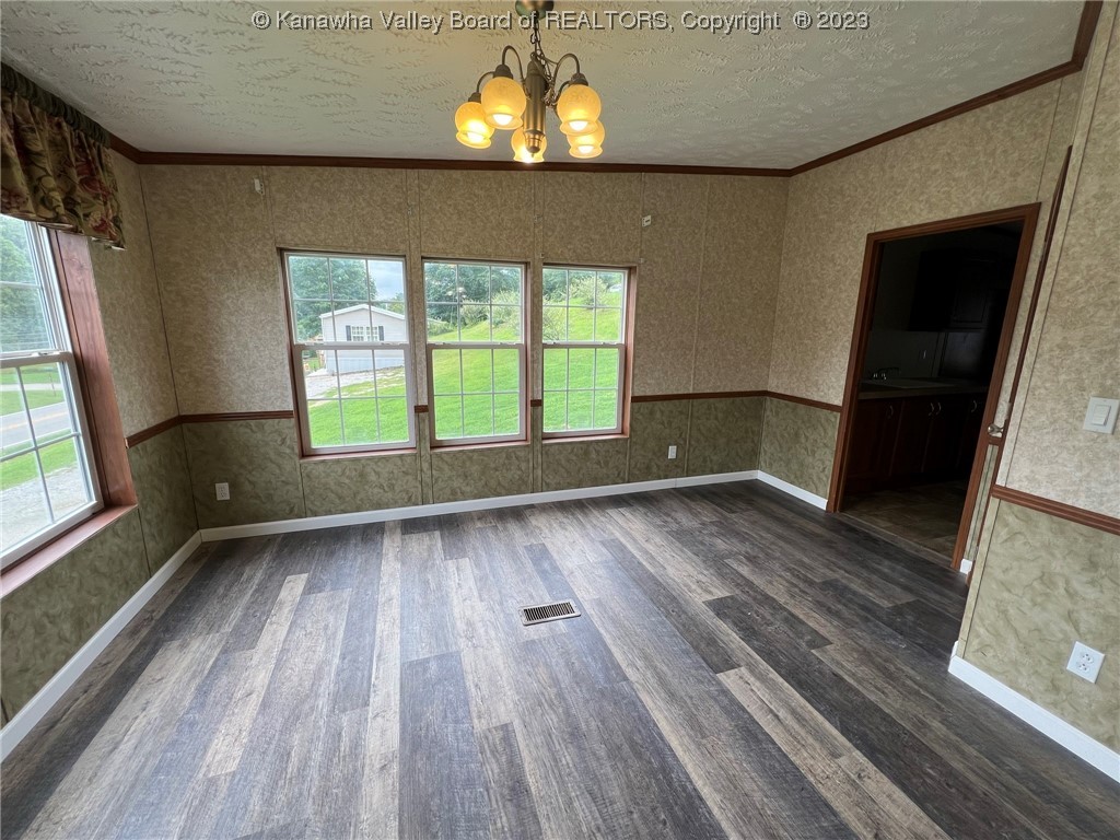 7165 Winfield Road Winfield, WV 25213 - Photo 11 of 34 Gallery Image 11