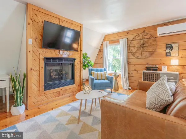 $589,000 | 113 West Main Street, Stanley, VA 22851