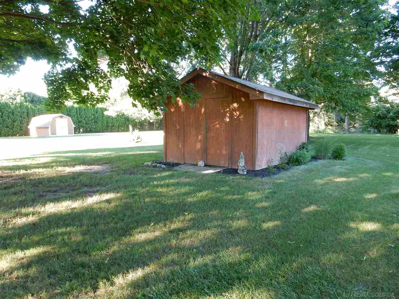 1868 Tahyio Road Owosso, MI 48867 - Photo 36 of 39 31248351-35.JPG