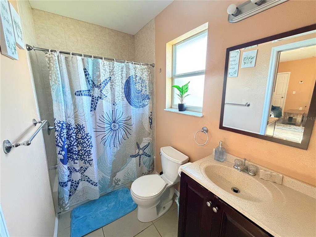 2453 Ridge Avenue Sarasota, FL 34235 - Photo 6 of 9
