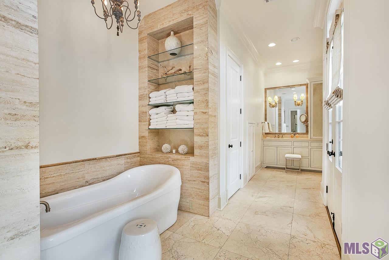 26 Country Club Place Baton Rouge, LA 70809 - Photo 34 of 50 Gallery Image 34
