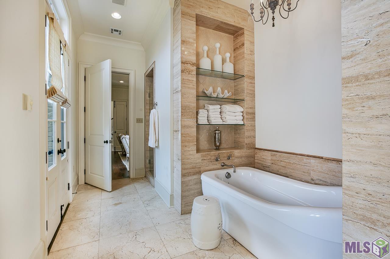 26 Country Club Place Baton Rouge, LA 70809 - Photo 36 of 50 Gallery Image 36