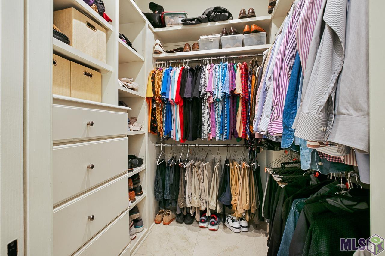 26 Country Club Place Baton Rouge, LA 70809 - Photo 39 of 50 GENTLEMAN'S CLOSET