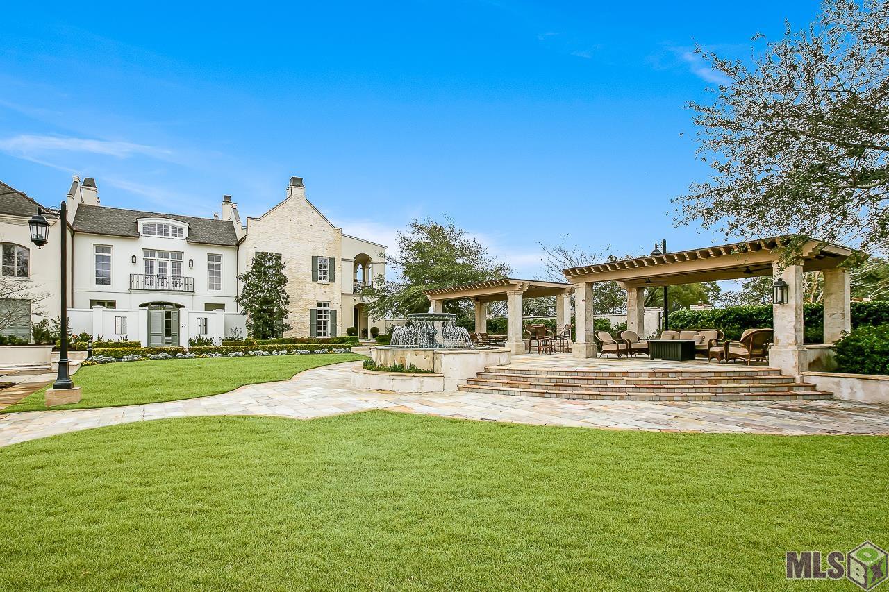 26 Country Club Place Baton Rouge, LA 70809 - Photo 47 of 50 NEIGHBORHOOD PARK AREA