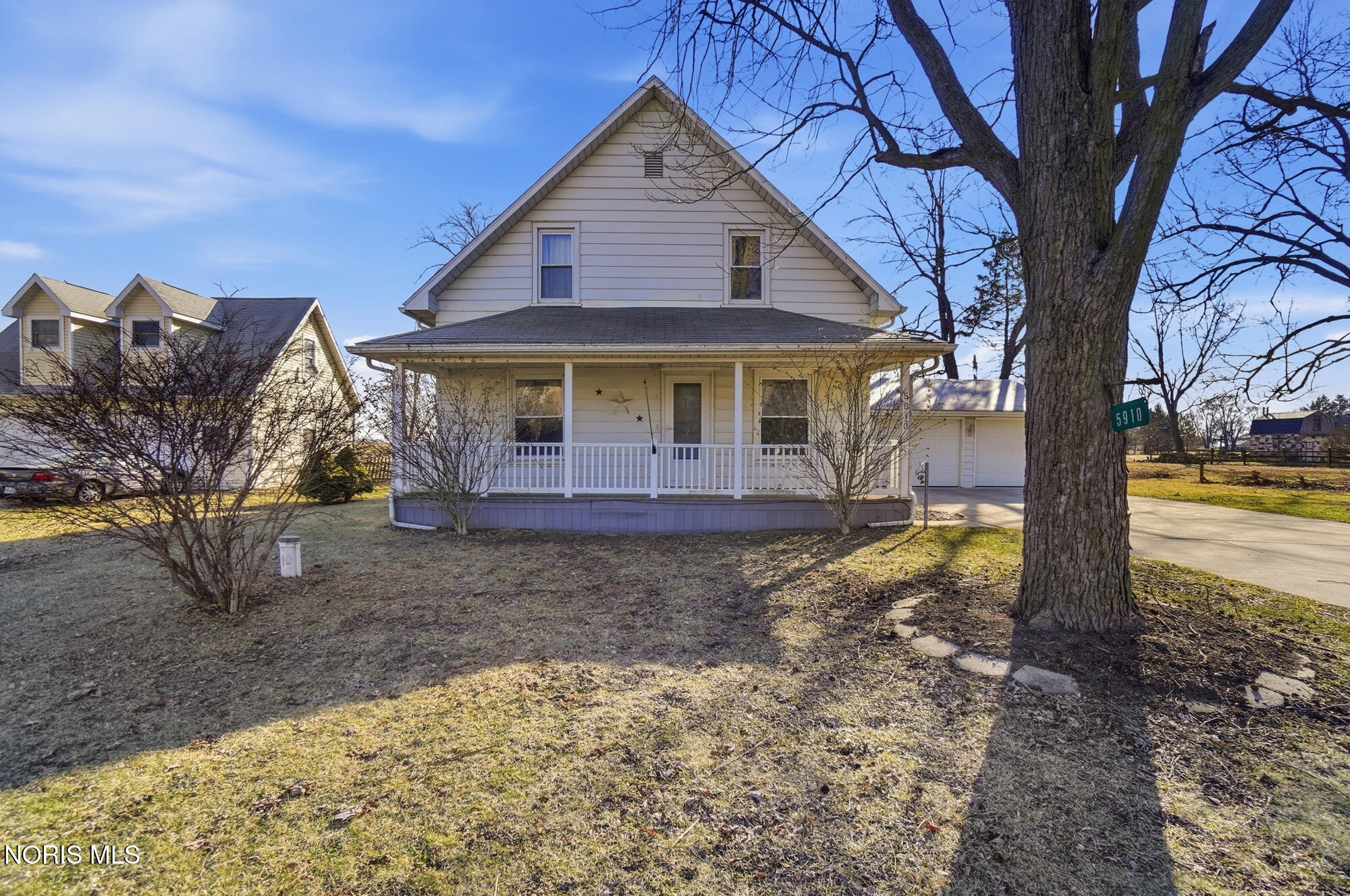 5910 North Berkey Southern Road Berkey, OH 43504 - Photo 2 of 39 004