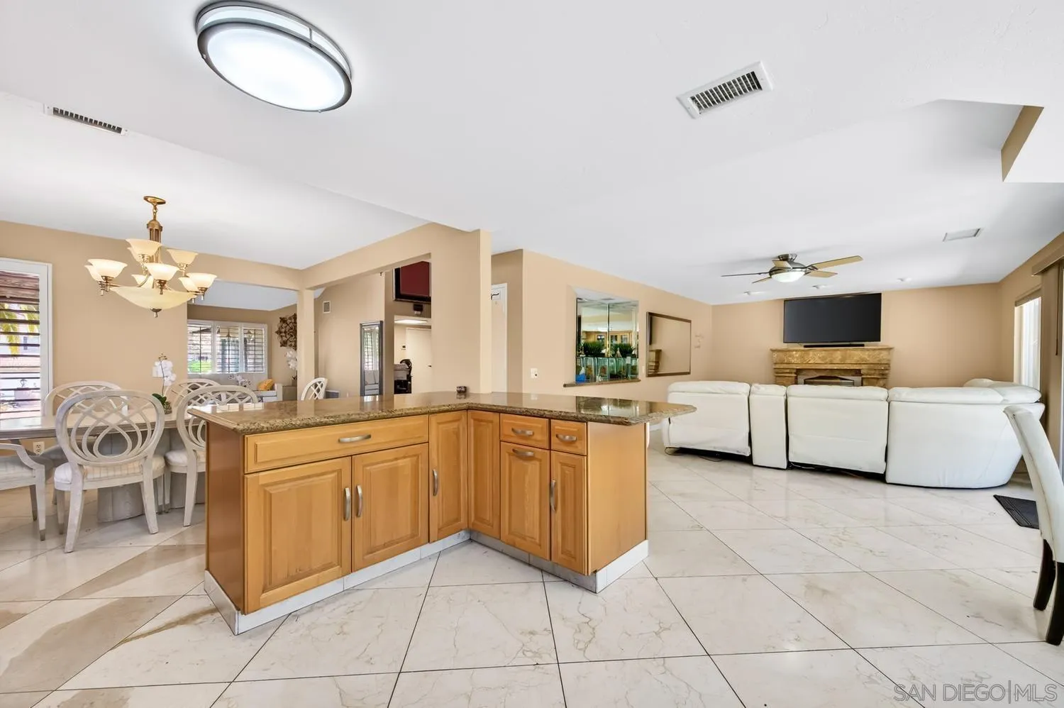 2651 Wind River Road El Cajon, CA 92019 - Photo 19 of 68