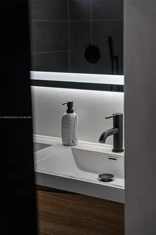 a close view of sink