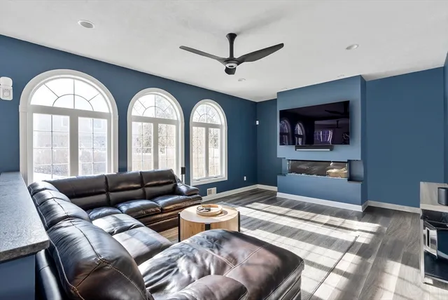 $1,399,000 | 36 Holly Circle, Easthampton, MA 01027