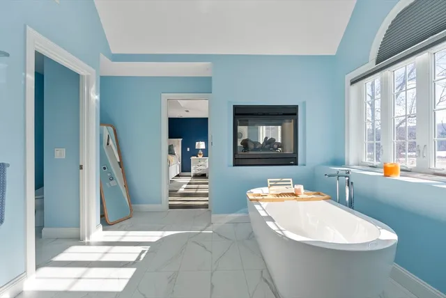 $1,399,000 | 36 Holly Circle, Easthampton, MA 01027