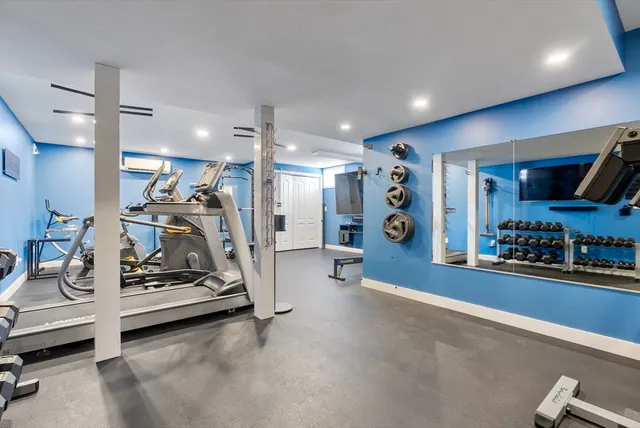 $1,399,000 | 36 Holly Circle, Easthampton, MA 01027