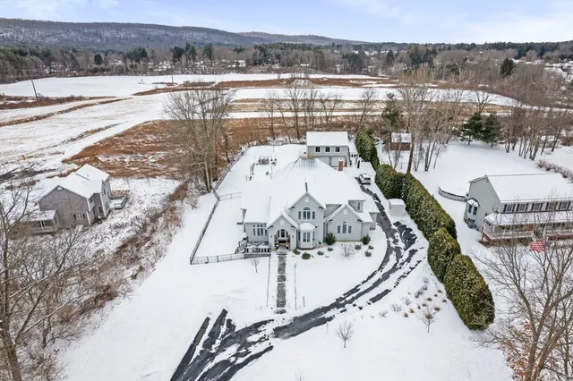 $1,399,000 | 36 Holly Circle, Easthampton, MA 01027