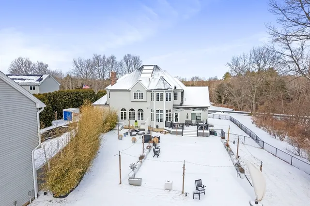 $1,399,000 | 36 Holly Circle, Easthampton, MA 01027
