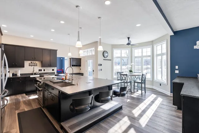 $1,399,000 | 36 Holly Circle, Easthampton, MA 01027