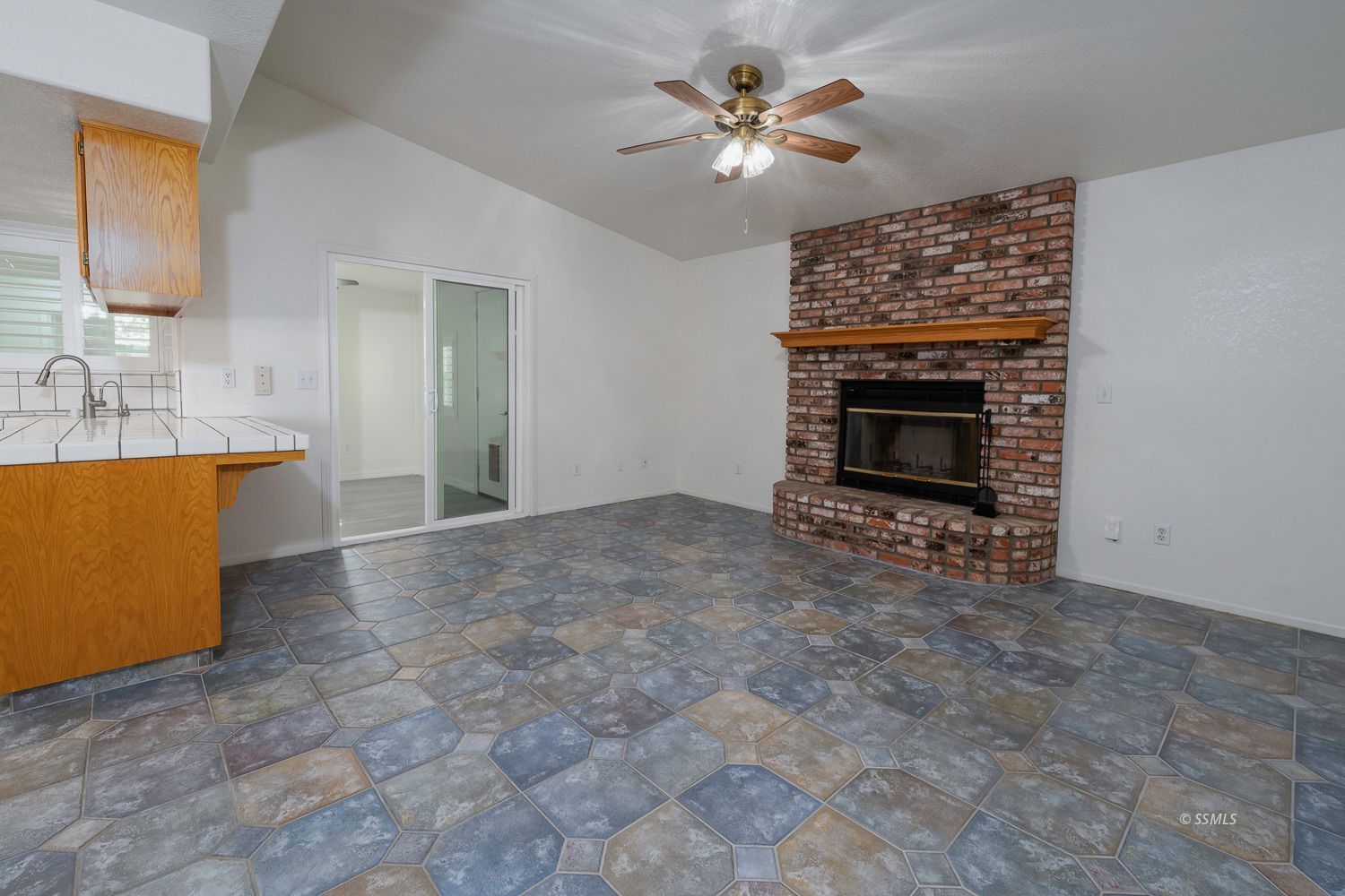 409 Ashton Street Ridgecrest, CA 93555 - Photo 14 of 43