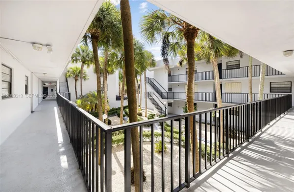 $2,300 | 10825 Southwest 112th Avenue, Unit 213, Miami, FL 33176