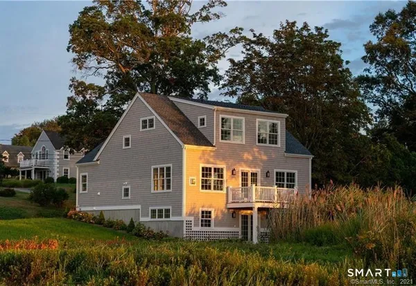 $1,355,000 | 27 Jerome Road, New London, CT 06320
