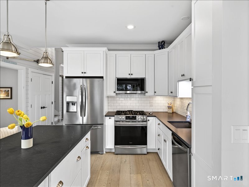 27 Jerome Road New London, CT 06320 - Photo 12 of 39