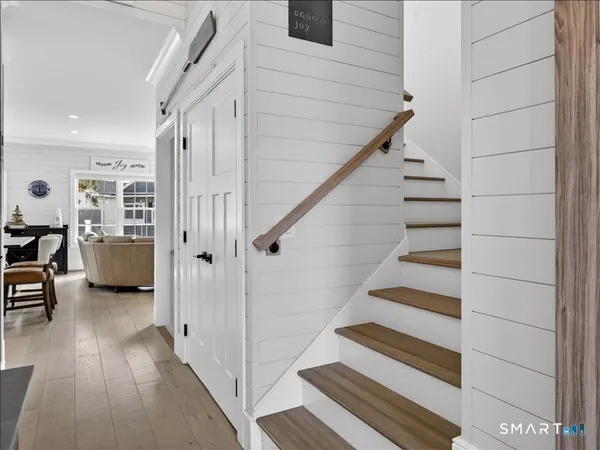 $1,355,000 | 27 Jerome Road, New London, CT 06320