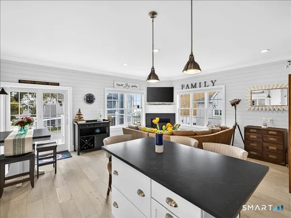 $1,355,000 | 27 Jerome Road, New London, CT 06320