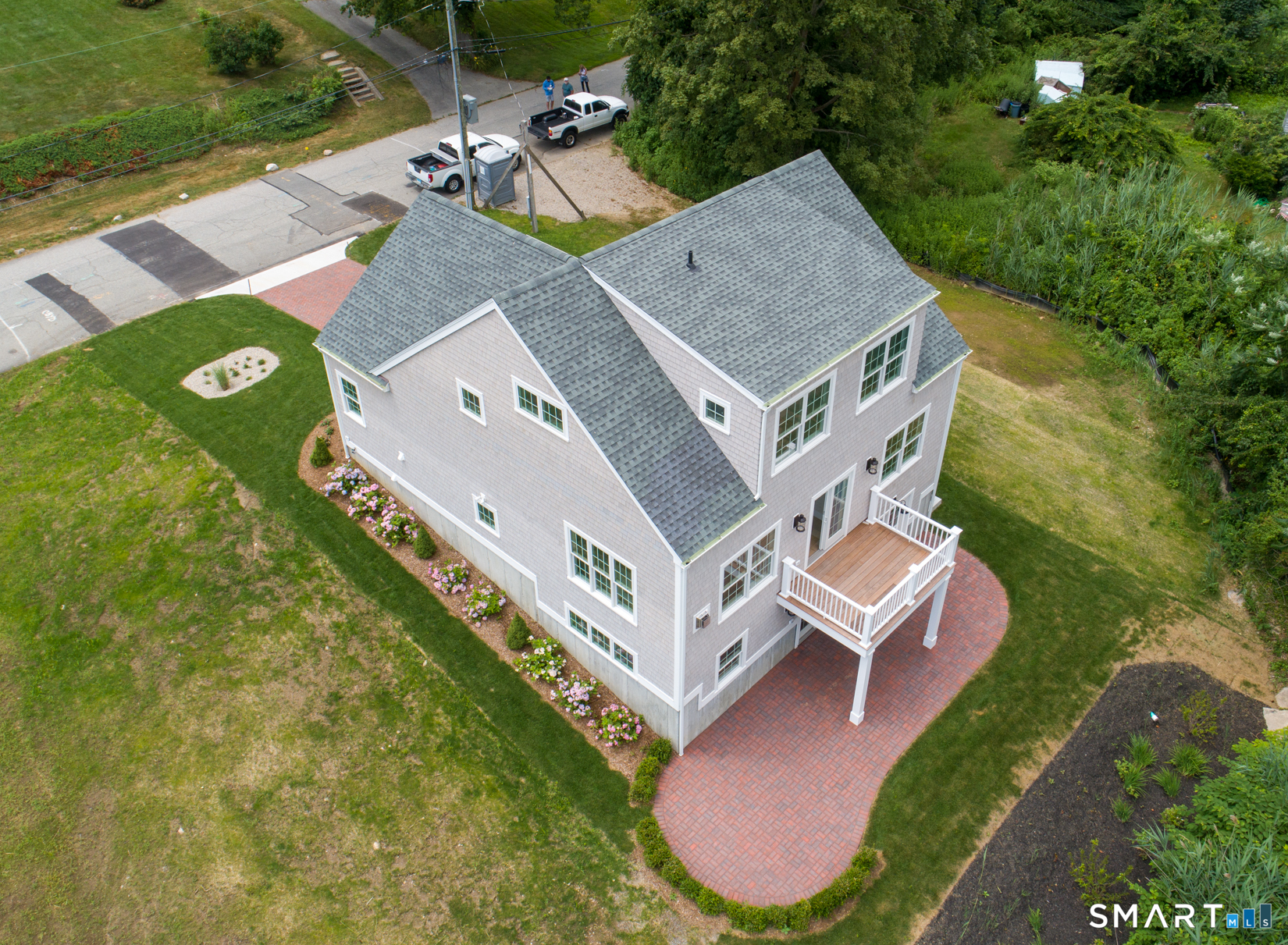 27 Jerome Road New London, CT 06320 - Photo 3 of 57