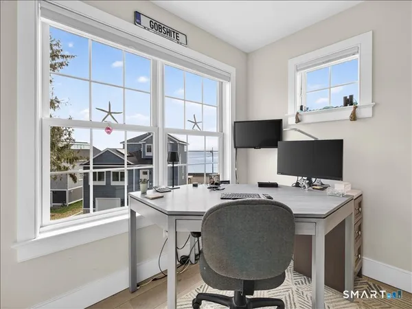 $1,355,000 | 27 Jerome Road, New London, CT 06320