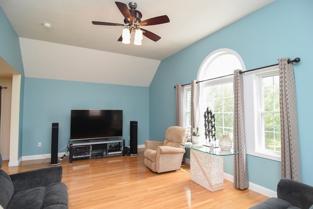 10 Cooperage Way Townsend, MA 01469 - Photo 20 of 34