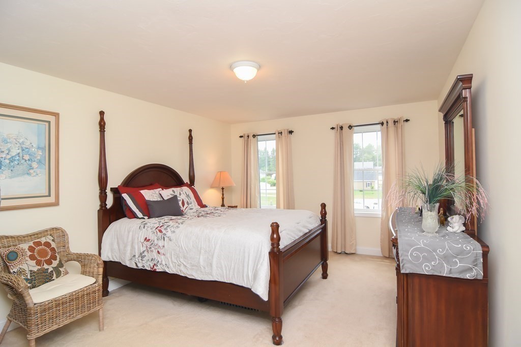 10 Cooperage Way Townsend, MA 01469 - Photo 23 of 34