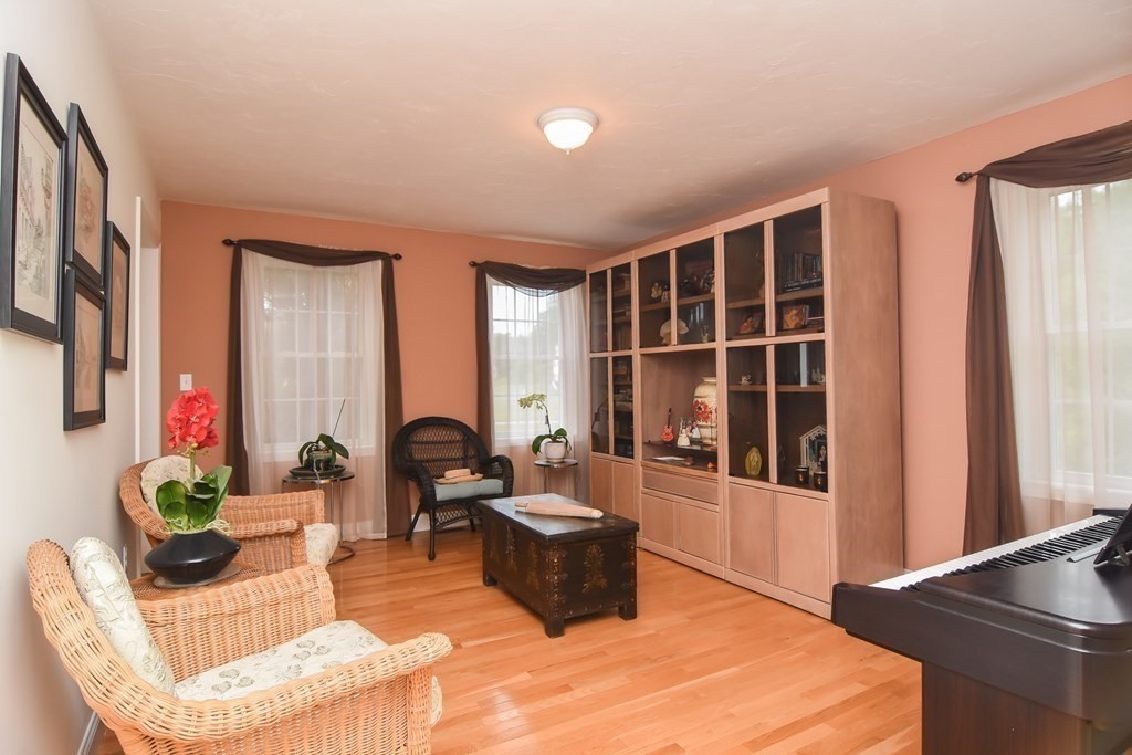 10 Cooperage Way Townsend, MA 01469 - Photo 6 of 34