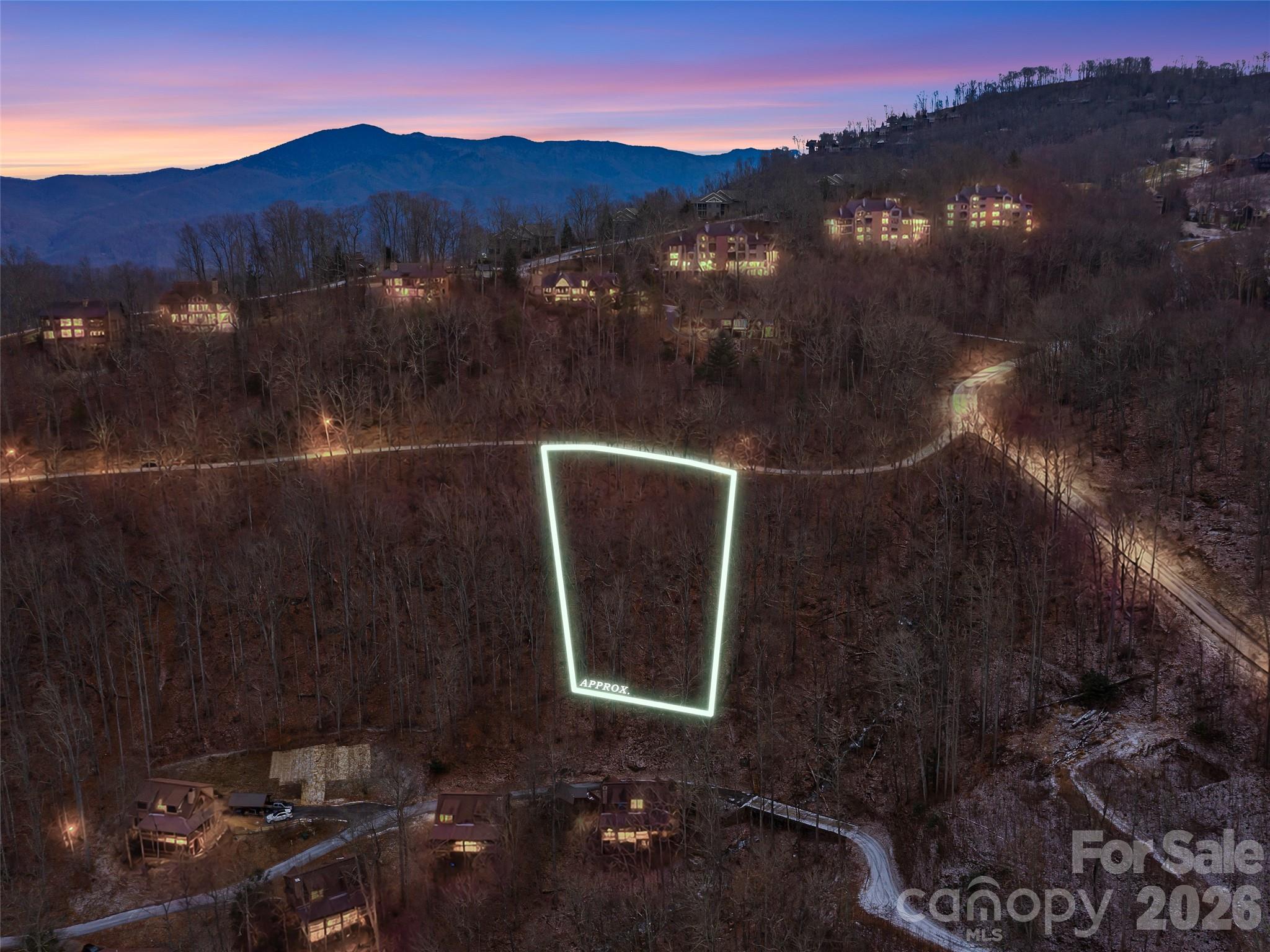 Lot 4 Heritage Ridge Road Burnsville, NC 28714 - Photo 10 of 28 a view of a back yard