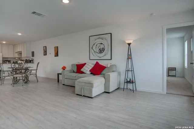 $2,550 | 14103 Chemtou Trail, San Antonio, TX 78245