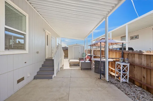 a view of a storage & utility room