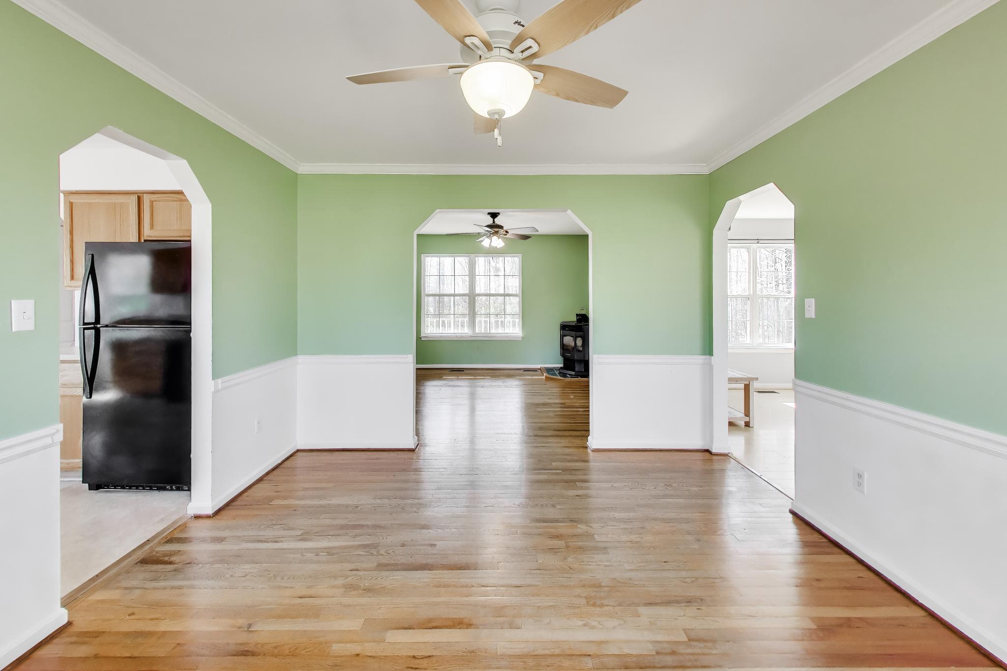 525 Stoakley Road Prince Frederick, MD 20678 - Photo 11 of 41 Dining room off of kitchen.
