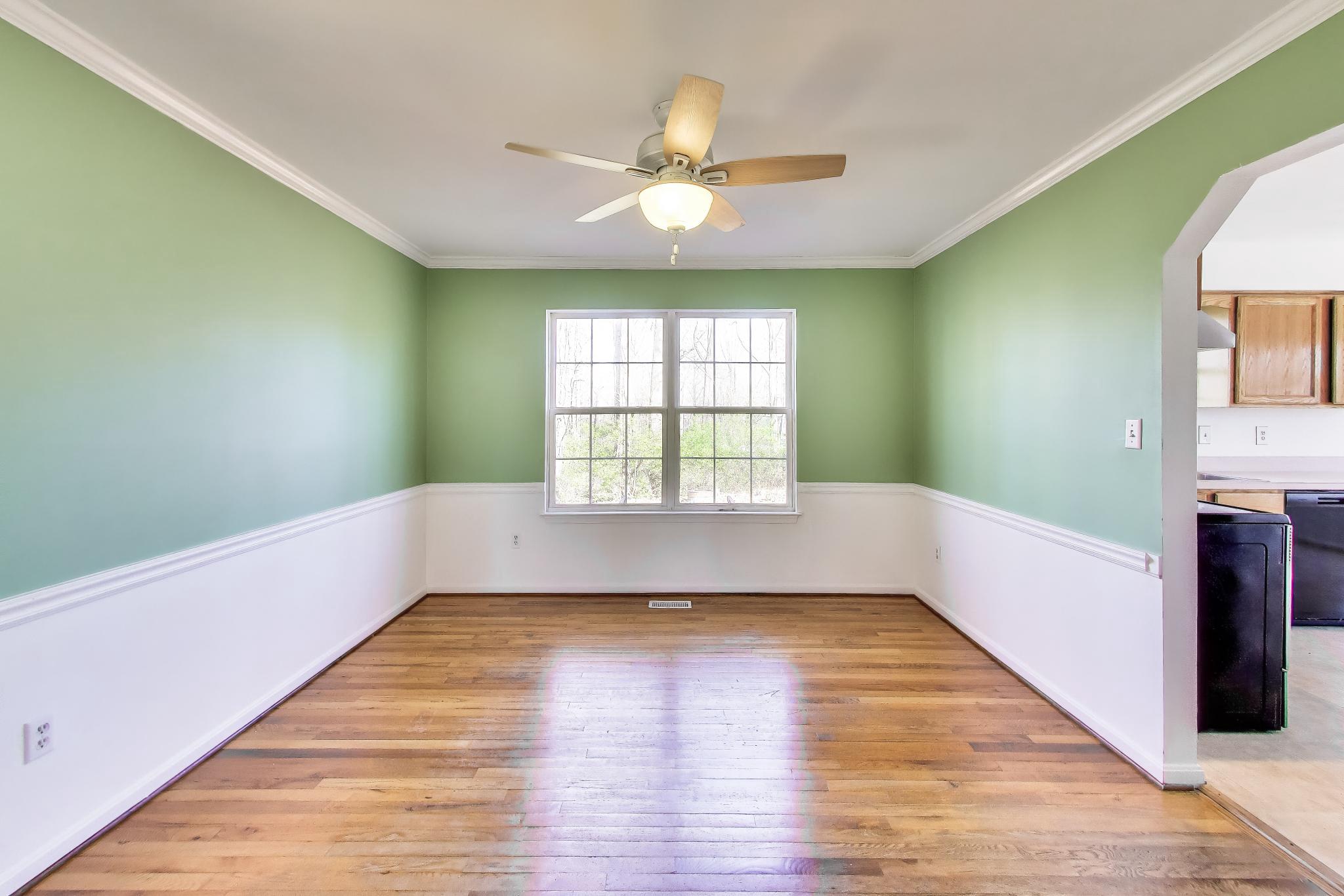525 Stoakley Road Prince Frederick, MD 20678 - Photo 12 of 41 Dining room off of kitchen.
